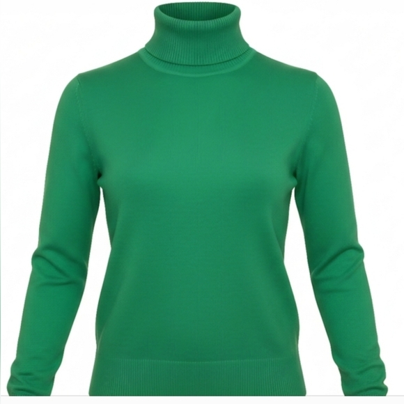 3/$30🏷 Spense Kelly Green Turtleneck Sweater Button Sleeve Details Ribbed Hem - Picture 10 of 12